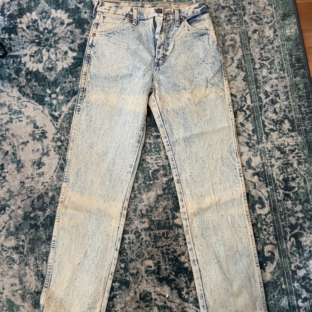 Wrangler Light Acid-Wash Jeans